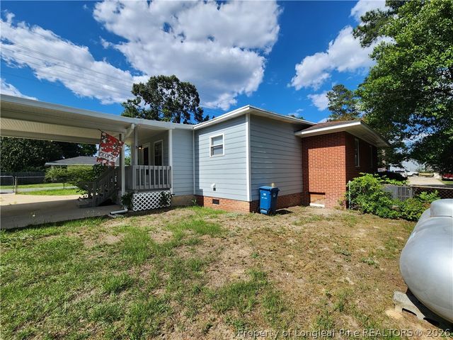 400 ROXIE Avenue, Fayetteville, NC 28304