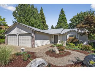 166 Nw CHERRY St, Dundee, OR 97115