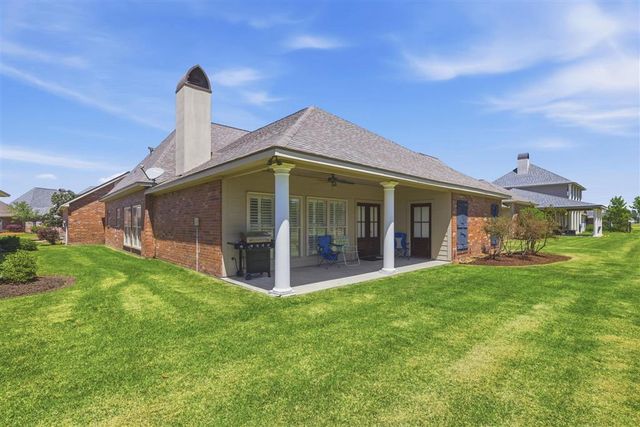 4151 Primrose Drive, Lake Charles, LA 70605