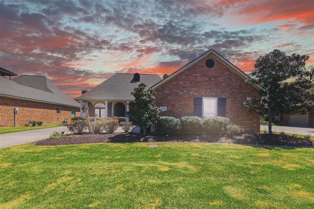 4151 Primrose Drive, Lake Charles, LA 70605
