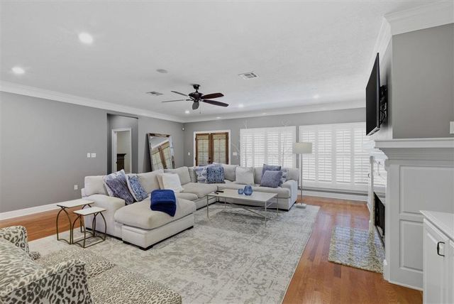 4151 Primrose Drive, Lake Charles, LA 70605