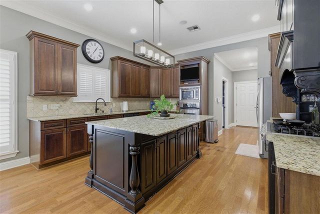 4151 Primrose Drive, Lake Charles, LA 70605