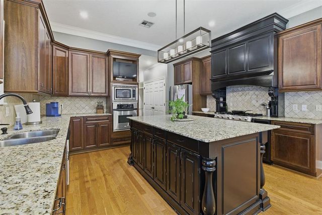 4151 Primrose Drive, Lake Charles, LA 70605