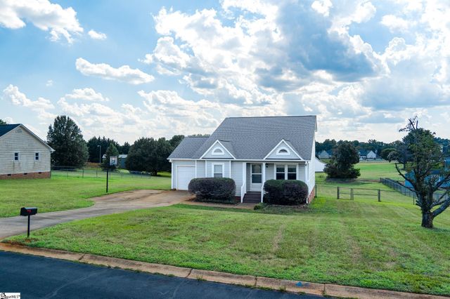 215 Upland View Drive, Boiling Springs, SC 29316