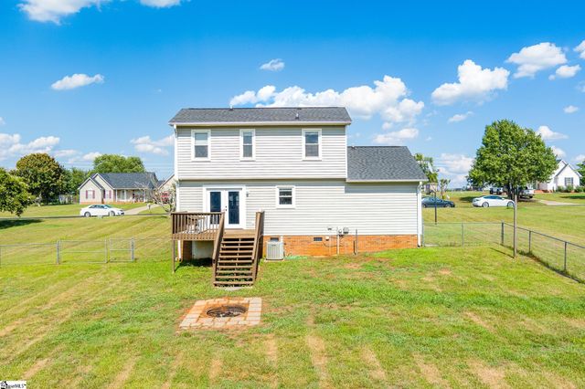 215 Upland View Drive, Boiling Springs, SC 29316