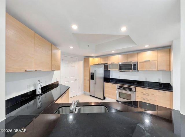 231 Riverside Dr Unit 807, Holly Hill, FL 32117