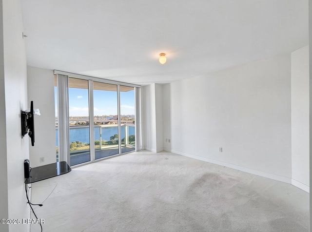 231 Riverside Dr Unit 807, Holly Hill, FL 32117