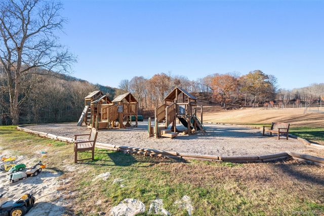 181 Heritage Hills F, Somers, NY 10589