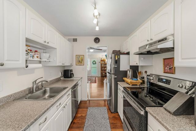 181 Heritage Hills F, Somers, NY 10589