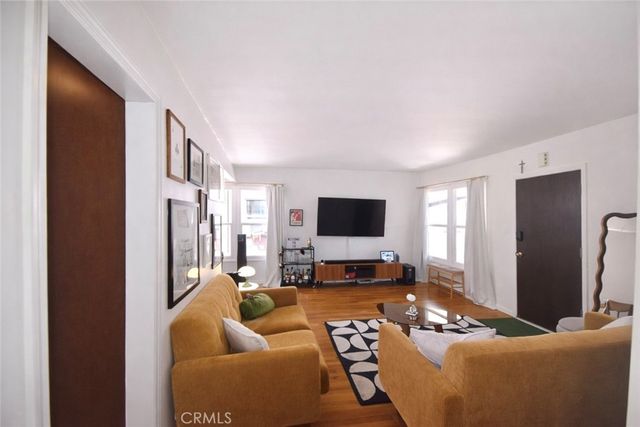 1334 E 1st Street 12, Long Beach, CA 90802