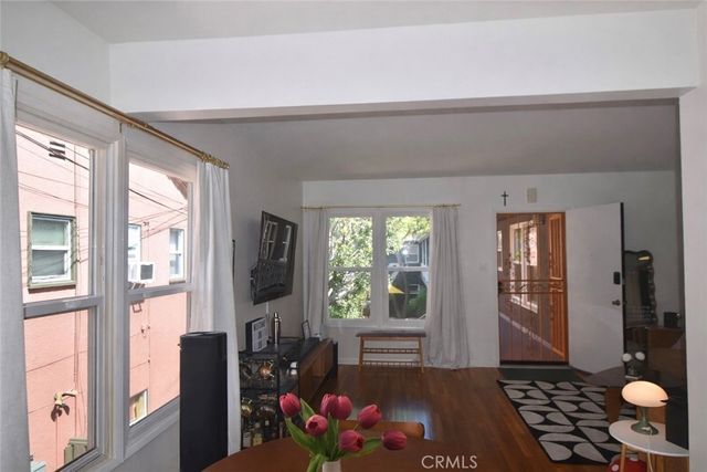 1334 E 1st Street 12, Long Beach, CA 90802