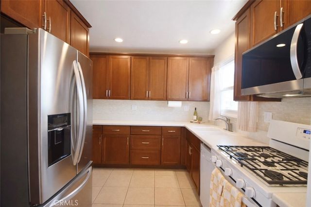 1334 E 1st Street 12, Long Beach, CA 90802