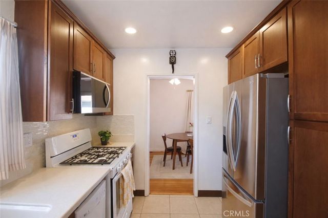 1334 E 1st Street 12, Long Beach, CA 90802