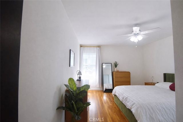 1334 E 1st Street 12, Long Beach, CA 90802