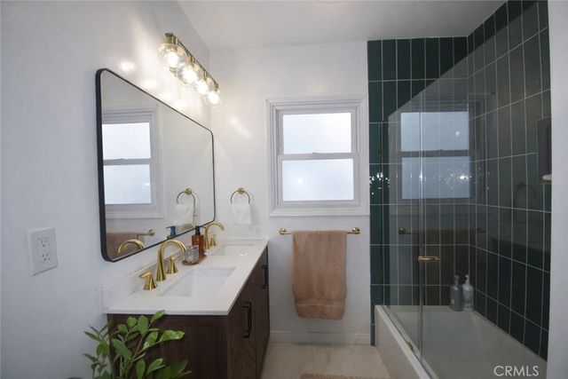 1334 E 1st Street 12, Long Beach, CA 90802