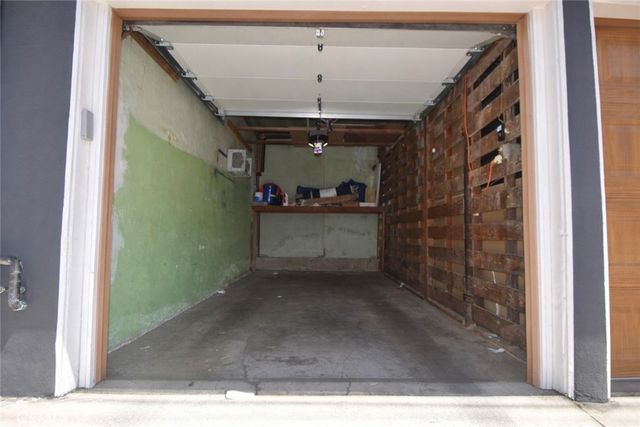 1334 E 1st Street 12, Long Beach, CA 90802