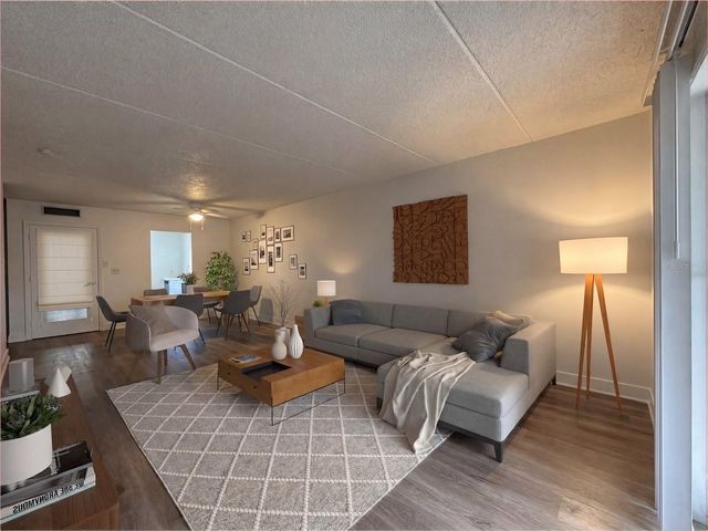 4435 1ST STREET NE 103, St Petersburg, FL 33703