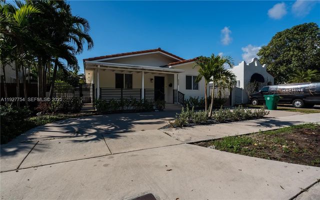 426 SW 26th Rd, Miami, FL 33129