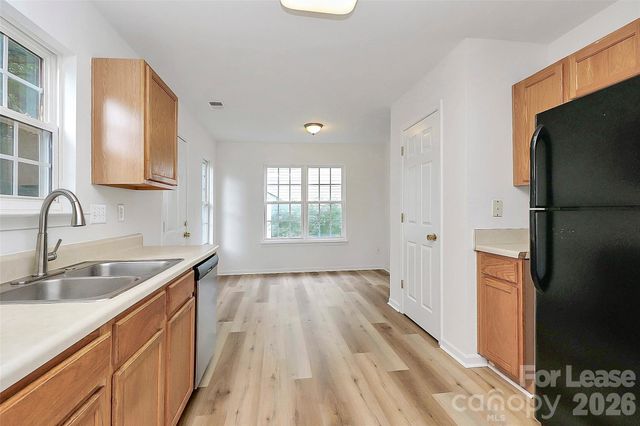 1215 Mcallister Drive, Charlotte, NC 28216