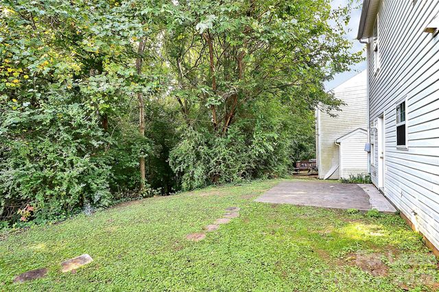 1215 Mcallister Drive, Charlotte, NC 28216