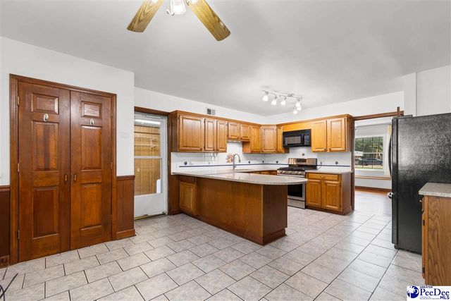 2318 Hoffmeyer Rd, Florence, SC 29501