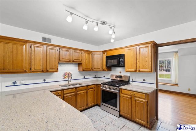 2318 Hoffmeyer Rd, Florence, SC 29501