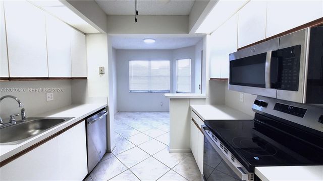 901 SW 128th Ave 311E, Pembroke Pines, FL 33027