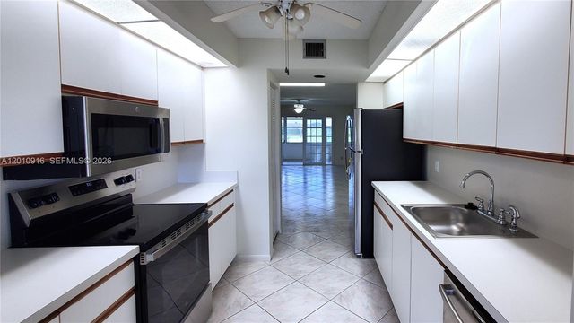 901 SW 128th Ave 311E, Pembroke Pines, FL 33027