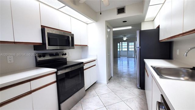 901 SW 128th Ave 311E, Pembroke Pines, FL 33027