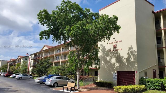 901 SW 128th Ave 311E, Pembroke Pines, FL 33027