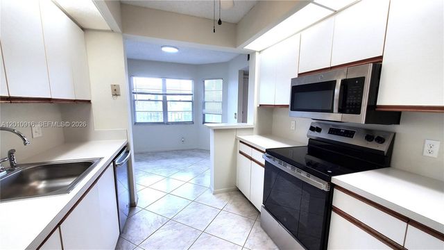 901 SW 128th Ave 311E, Pembroke Pines, FL 33027