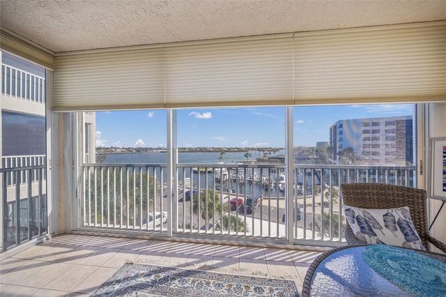 1260 DOLPHIN BAY WAY 403, Sarasota, FL 34242