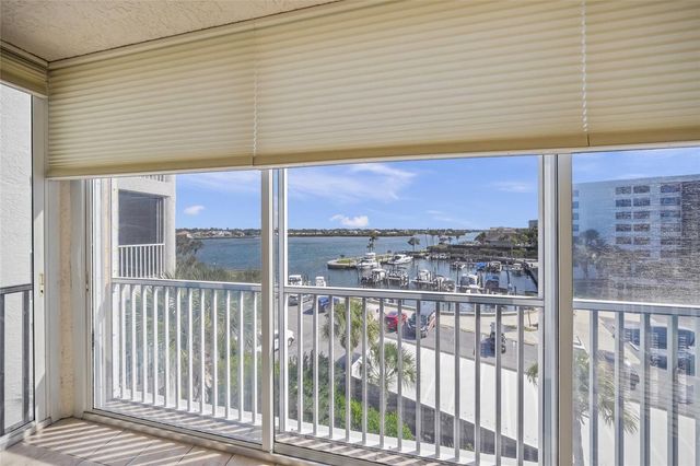 1260 DOLPHIN BAY WAY 403, Sarasota, FL 34242