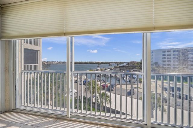 1260 DOLPHIN BAY WAY 403, Sarasota, FL 34242