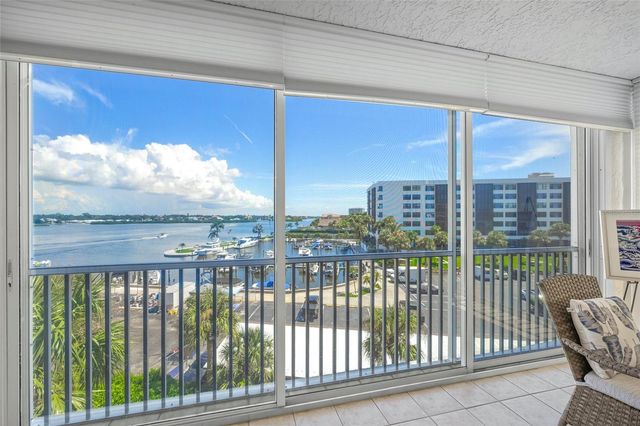 1260 DOLPHIN BAY WAY 403, Sarasota, FL 34242
