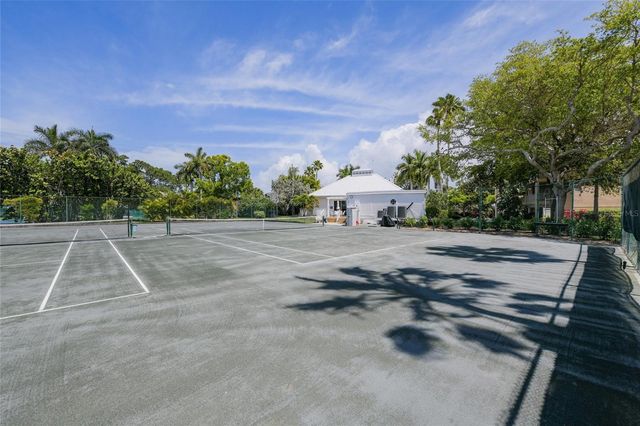1260 DOLPHIN BAY WAY 403, Sarasota, FL 34242