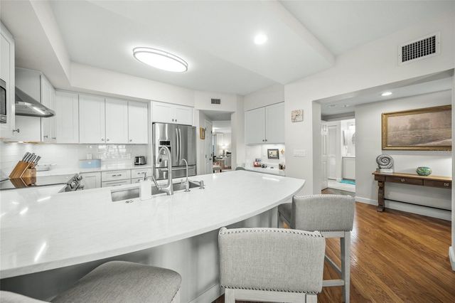 1260 DOLPHIN BAY WAY 403, Sarasota, FL 34242