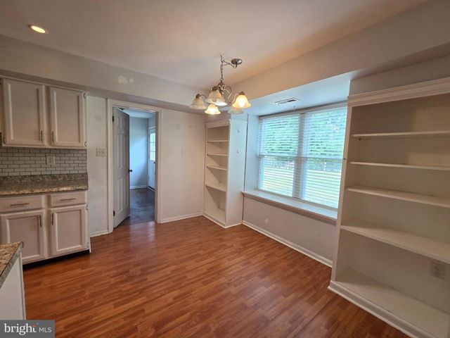 20 FOX HOLLOW LN, Sicklerville, NJ 08081