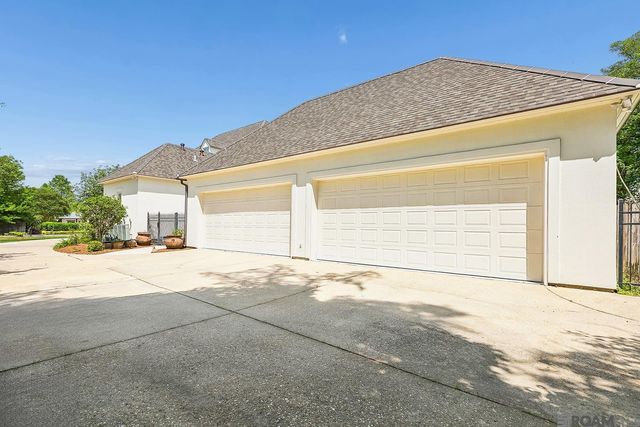19420 N Muirfield Cir, Baton Rouge, LA 70810