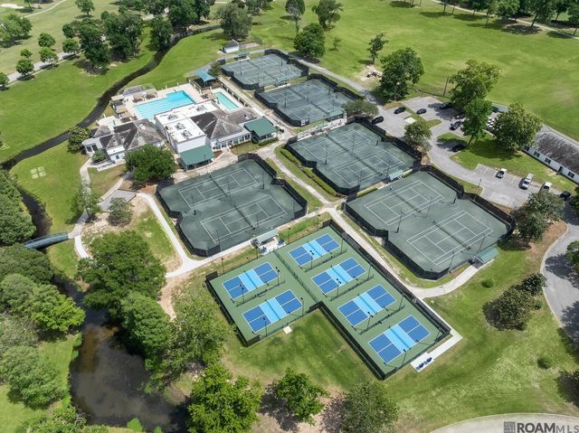 19420 N Muirfield Cir, Baton Rouge, LA 70810