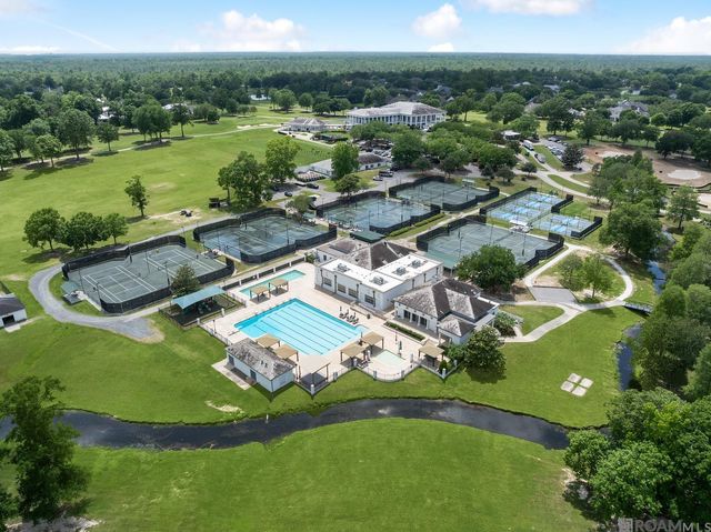 19420 N Muirfield Cir, Baton Rouge, LA 70810