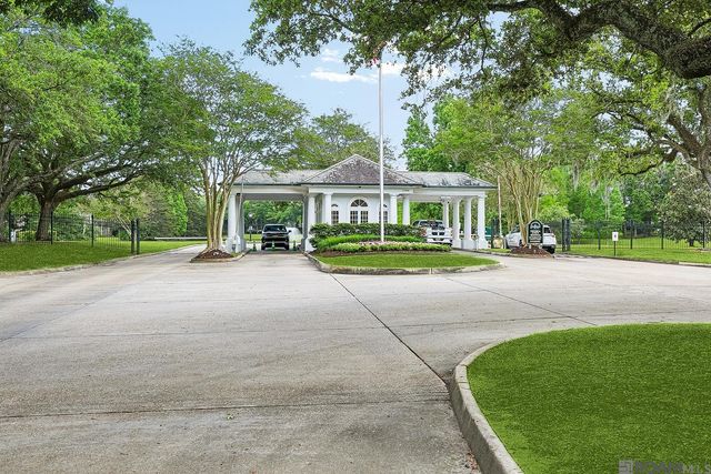 19420 N Muirfield Cir, Baton Rouge, LA 70810