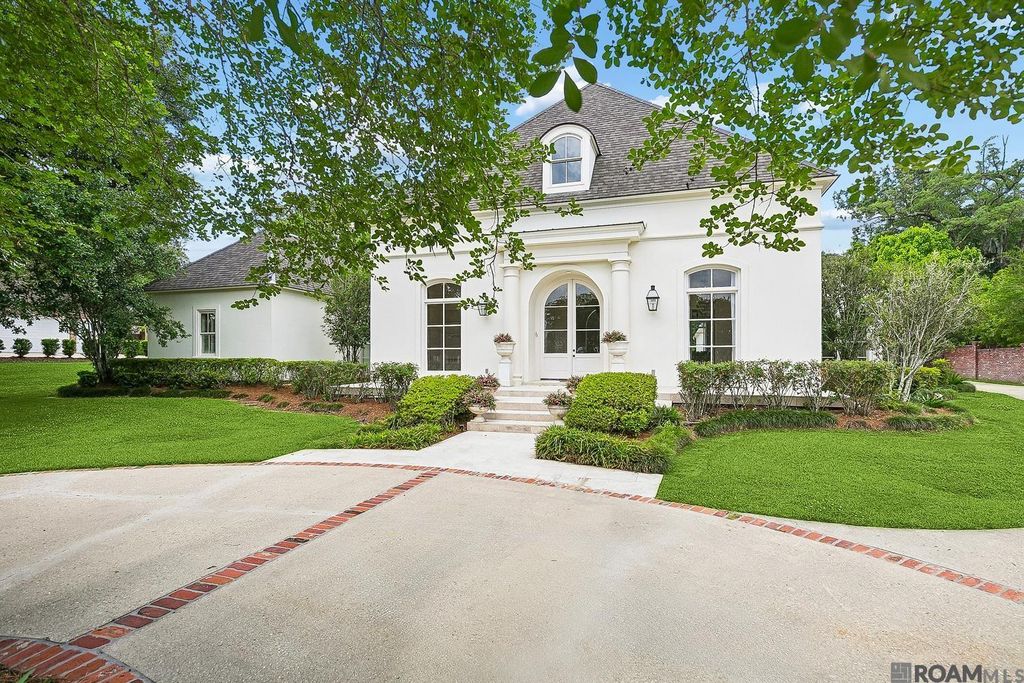 19420 N Muirfield Cir, Baton Rouge, LA 70810