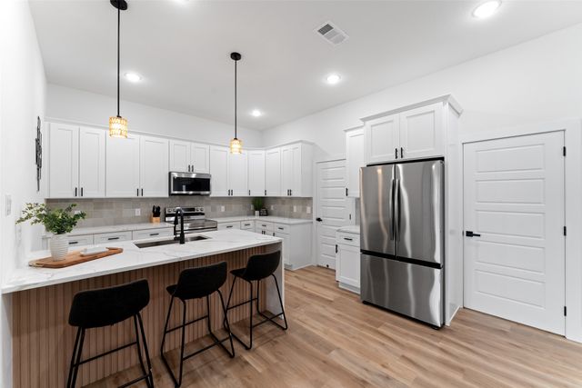 2537 Everton Dr, Lancaster, TX 75134