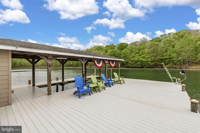232 RAVEN RD, Bumpass, VA 23024