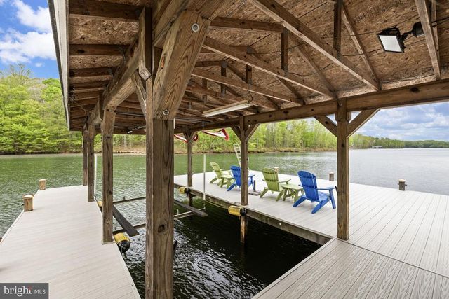 232 RAVEN RD, Bumpass, VA 23024