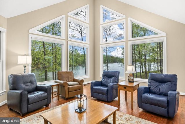 232 RAVEN RD, Bumpass, VA 23024