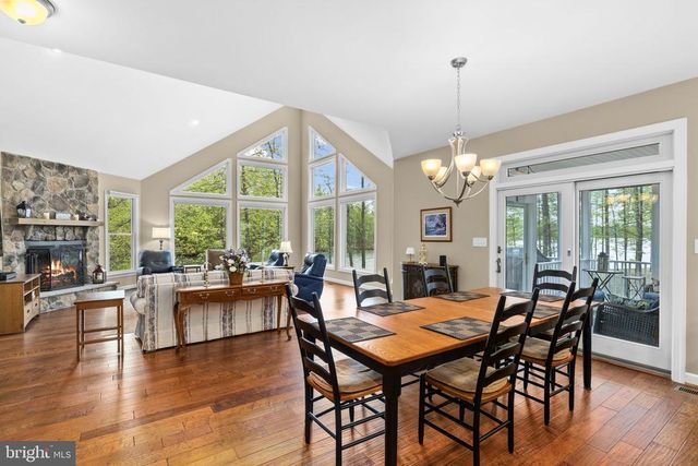 232 RAVEN RD, Bumpass, VA 23024