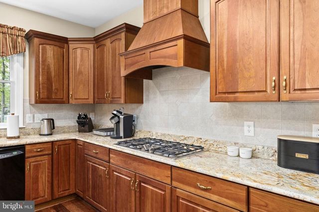 232 RAVEN RD, Bumpass, VA 23024