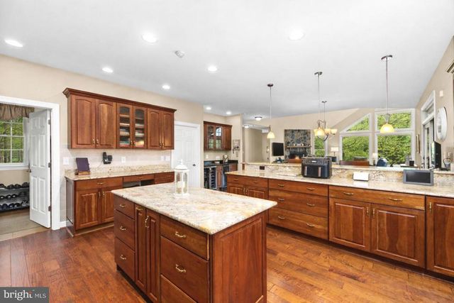 232 RAVEN RD, Bumpass, VA 23024